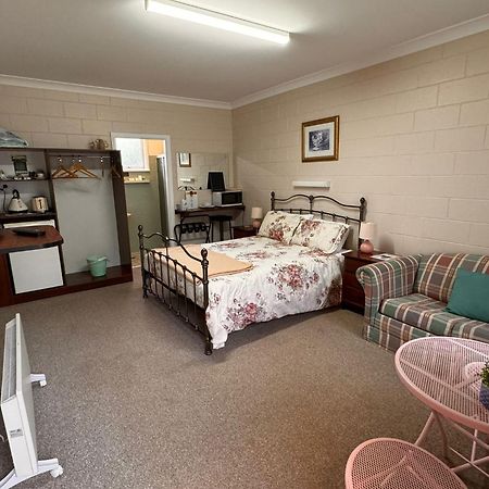 Alpine Country Motel Plus Free Coffee Cooma Exterior foto