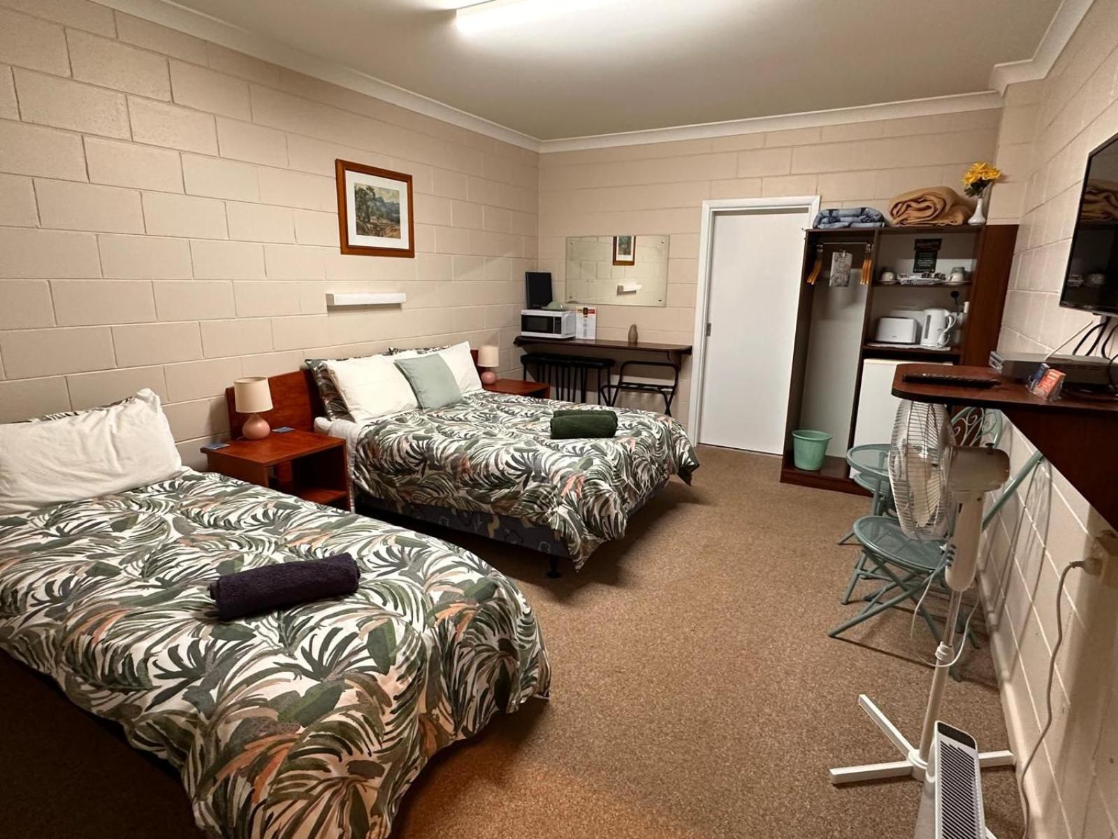 Alpine Country Motel Plus Free Coffee Cooma Exterior foto