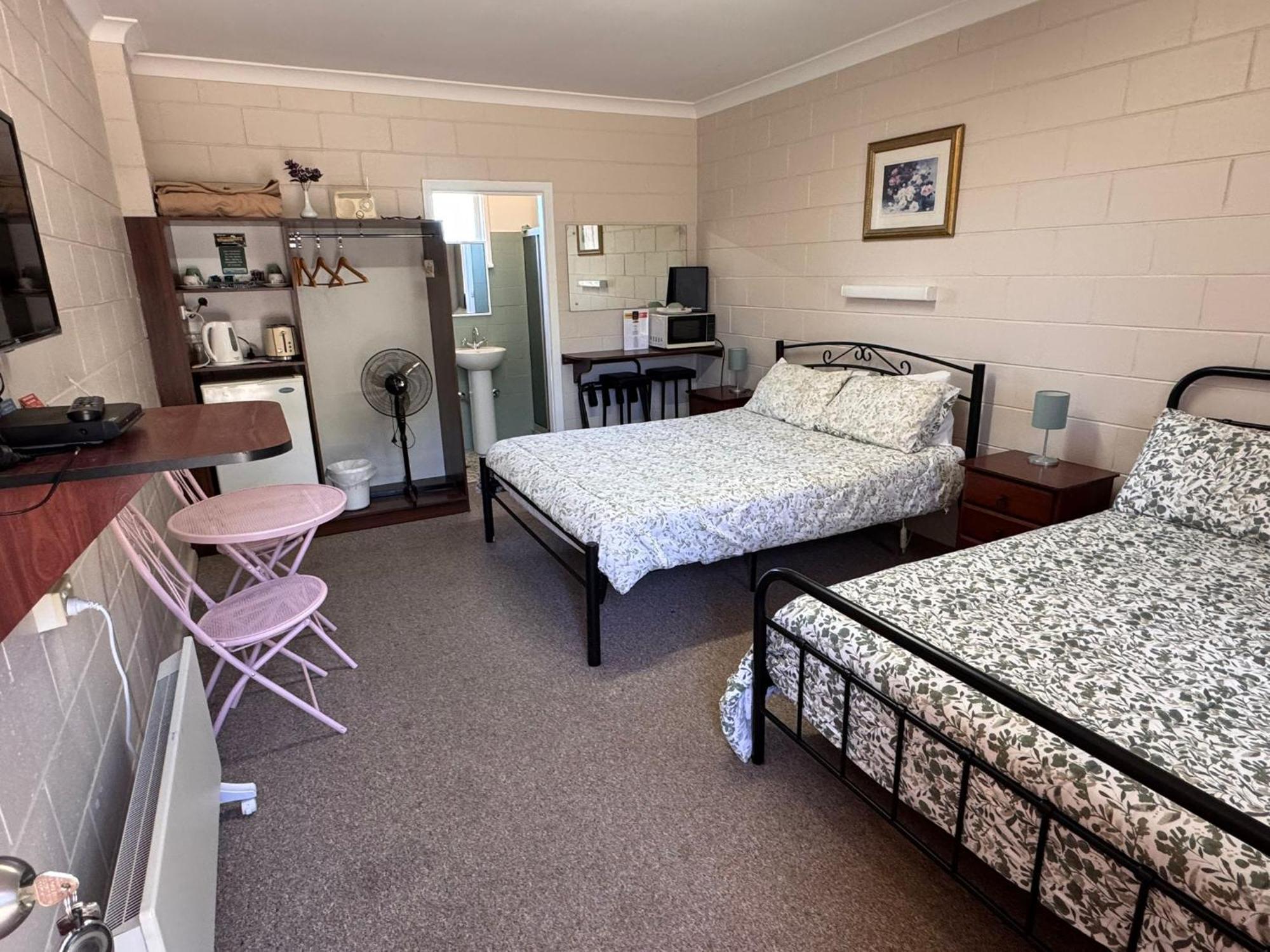 Alpine Country Motel Plus Free Coffee Cooma Exterior foto
